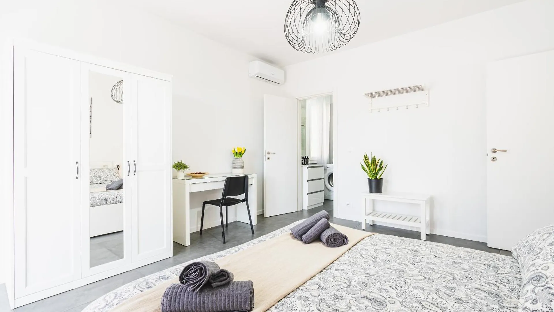 7 Posti, A Pochi Minuti Da Venezia, Posto Auto Apartment