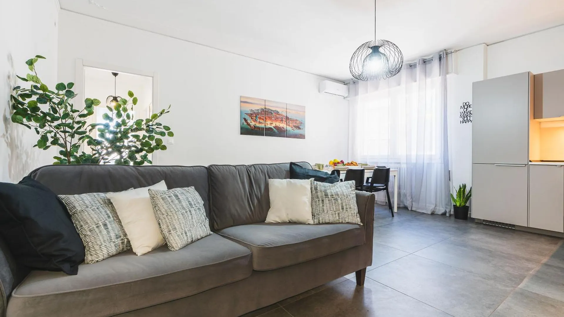 7 Posti, A Pochi Minuti Da Venezia, Posto Auto Apartment  Venice