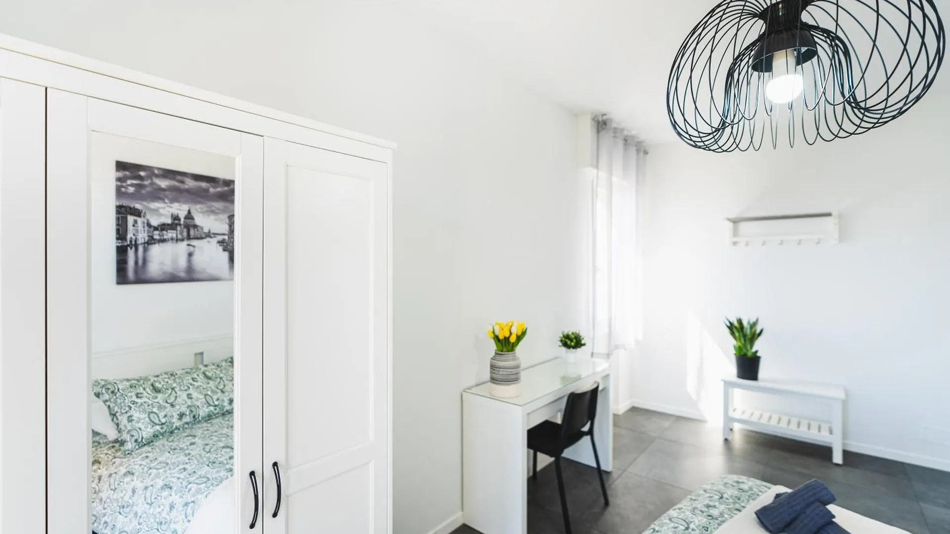 7 Posti, A Pochi Minuti Da Venezia, Posto Auto Apartment